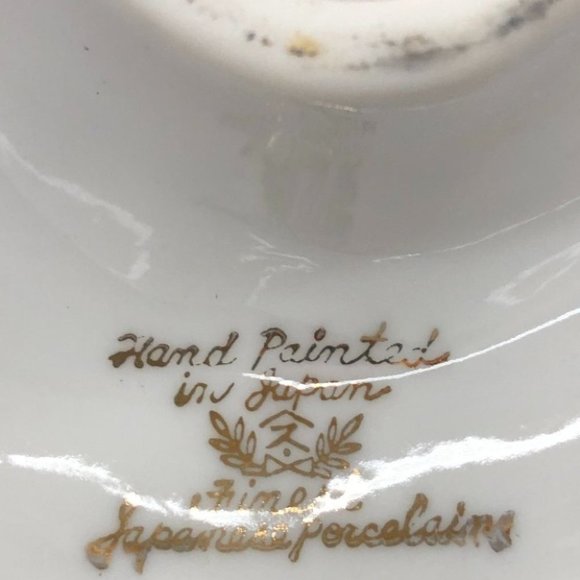 (Sumo) Rikishi wearing his Yucata, Hand Painted in Japan , Japanese Porcelain - Picture 3 of 3